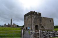 Kilmacduagh Abbey &ndash; &copy; Andreas Wolfsteller (Eberhardt TRAVEL)