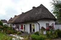 Spaziergang in Adare &ndash; &copy; Andreas Wolfsteller (Eberhardt TRAVEL)