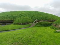 Knowth 1 &ndash; &copy; Vivien Fiedler (Eberhardt TRAVEL)
