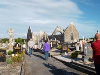 Klostersiedlung Kilmacduagh ... &ndash; &copy; Michael Krause (Eberhardt TRAVEL)
