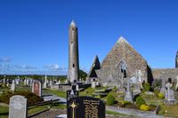 Kilmacduagh Monastery &ndash; &copy; Andreas Wolfsteller (Eberhardt TRAVEL)
