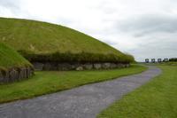 Ganggräber im Boyne Valley - Knowth &ndash; &copy; Andreas Wolfsteller (Eberhardt TRAVEL)