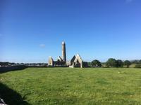 Kilmacduagh Monastery &ndash; &copy; Andreas Wolfsteller (Eberhardt TRAVEL)