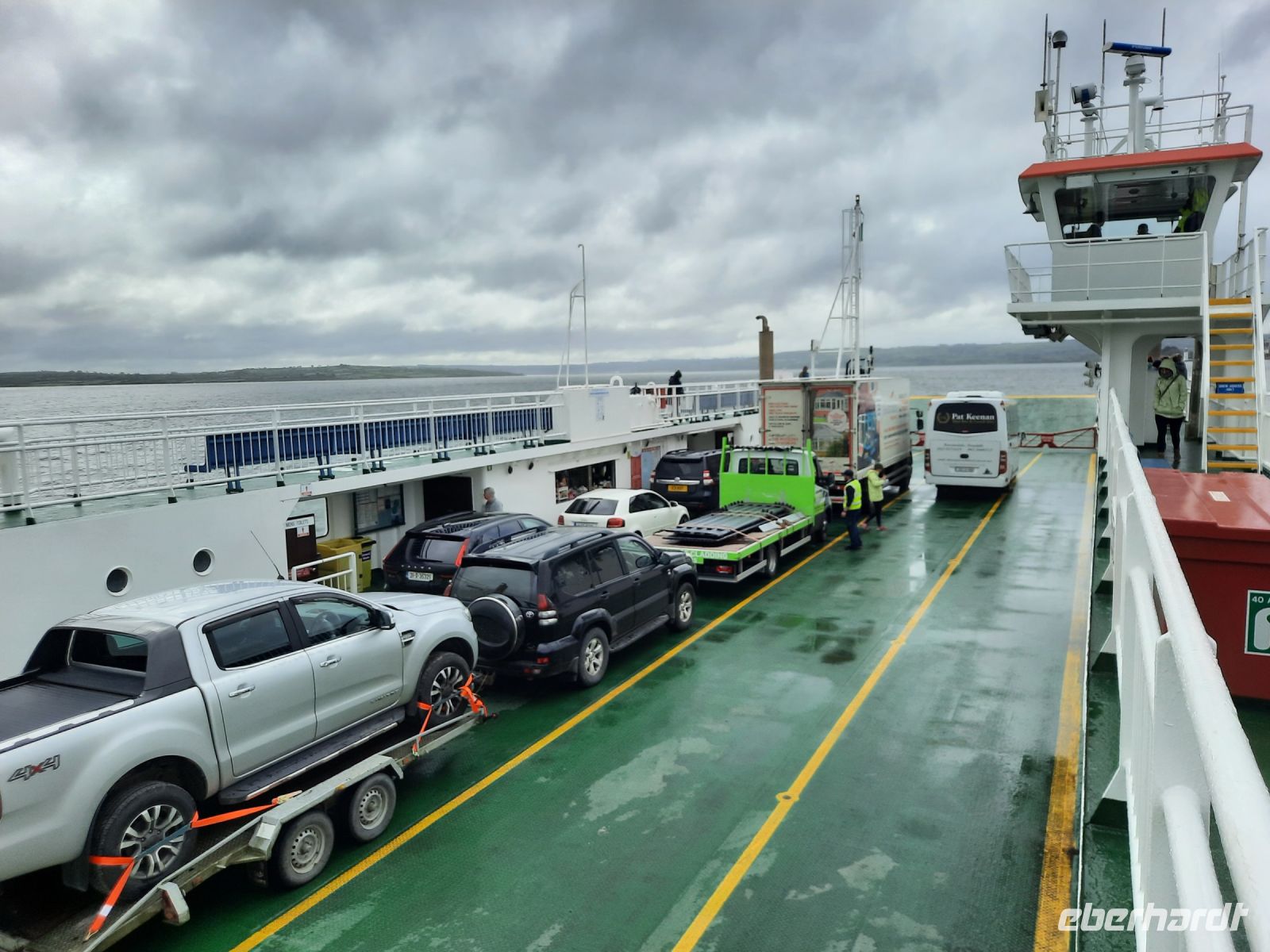 nur einige Fahrzeuge wollen mit &ndash; &copy; Walter Neuwirth (Eberhardt TRAVEL)