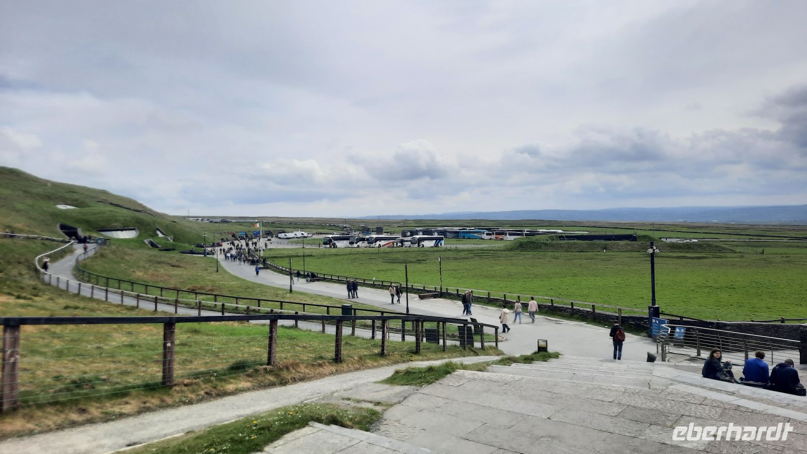3 Cliffs of Moher b &ndash; &copy; Walter Neuwirth (Eberhardt TRAVEL)