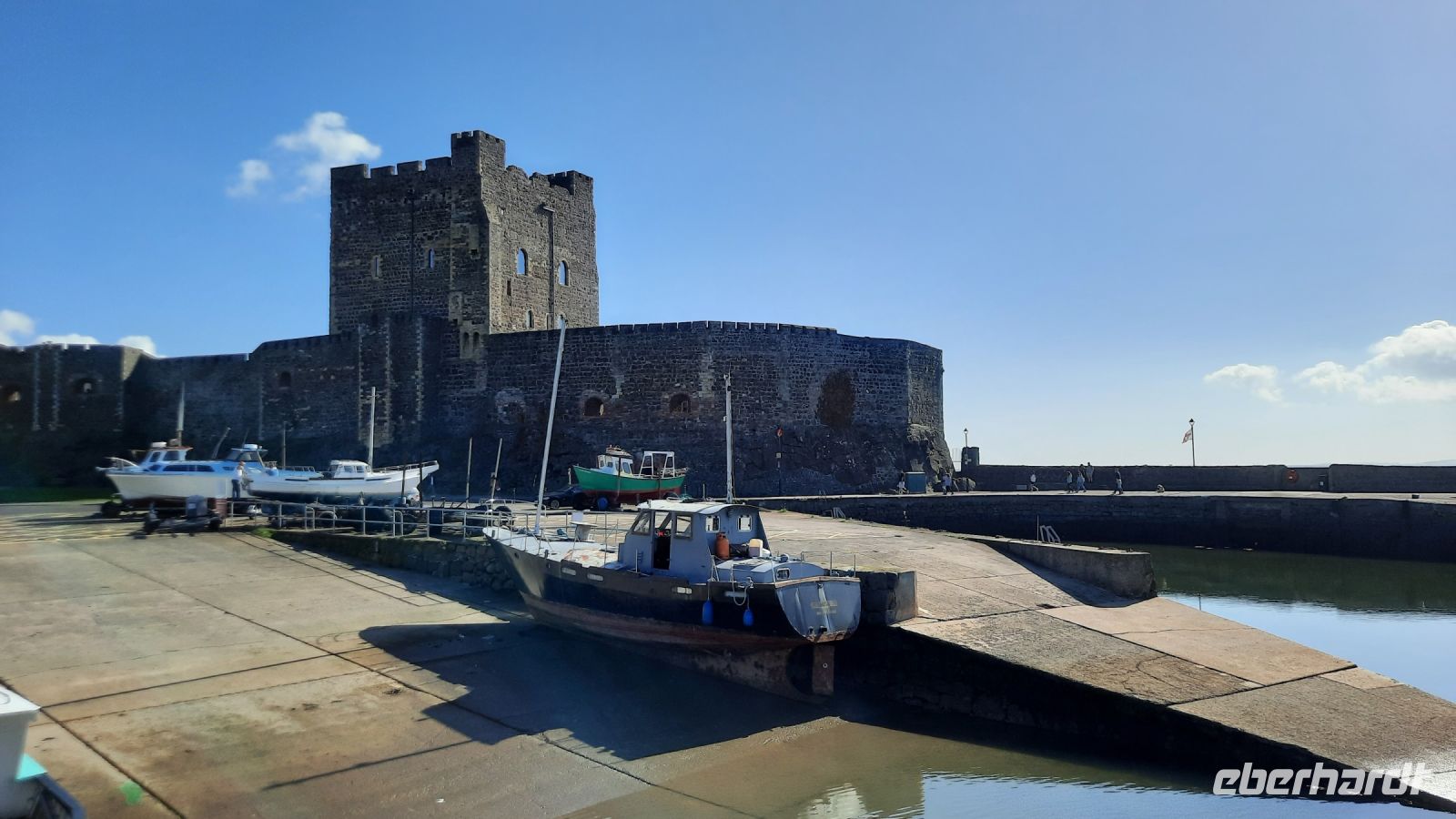 Carrickfergus &ndash; &copy; Walter Neuwirth (Eberhardt TRAVEL)