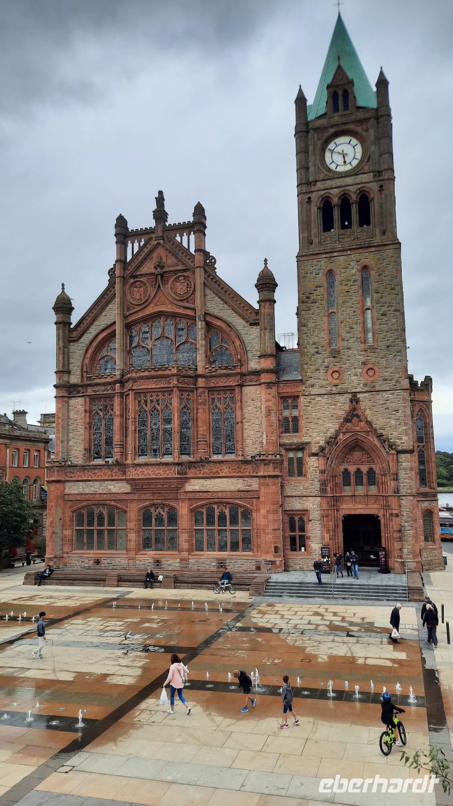 Guildhall Derry &ndash; &copy; Walter Neuwirth (Eberhardt TRAVEL)
