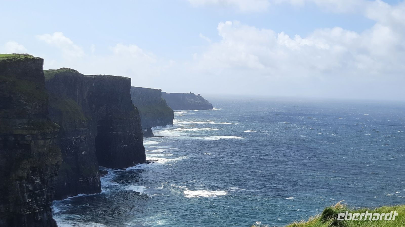 Cliffs of Moher &ndash; &copy; Walter Neuwirth (Eberhardt TRAVEL)