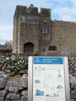 Kilmacduagh &ndash; &copy; Dirk Schlosser (Eberhardt TRAVEL)
