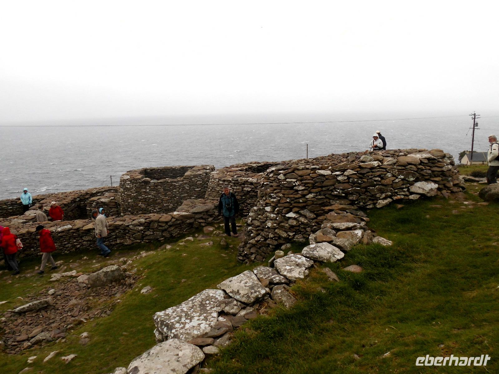  Bienenkorbhütten auf Dingle &ndash; &copy; Adelheid Fritzsche (Eberhardt TRAVEL)