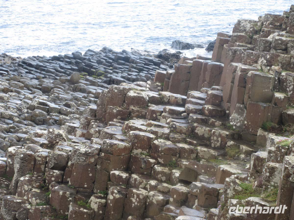 Am Giants Causeway &ndash; &copy; Peter Rudolph (Eberhardt TRAVEL)