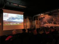 20.06.2016: Film über den Ausbruch des Eyjafjallajokull im Besucherzentrum &ndash; &copy; Britt Reuter-Bracklow (Eberhardt TRAVEL)