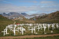 Friedhof von Tasiilaq &ndash; &copy; Isabel Braksiek (Eberhardt TRAVEL)
