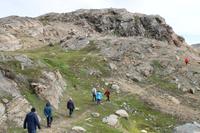 Spaziergang zu einem Aussichtspunkt von Tasiilaq &ndash; &copy; Jacob Spangenberg (Eberhardt TRAVEL)