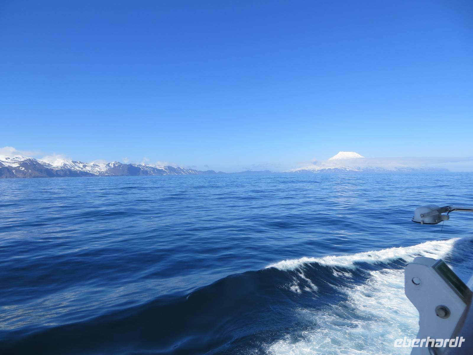 Insel Jan Mayen mit dem Beerenberg (2.277 Meter) &ndash; &copy; Marion Kottlos (Eberhardt TRAVEL)