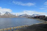 Auf Spitzbergen – in den Straßen von Longyearbyen &ndash; &copy; Marion Kottlos (Eberhardt TRAVEL)