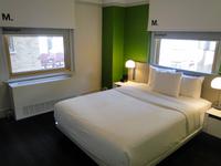Hotelzimmer im THE ROW - im Hotel in NYC  &ndash; &copy; Kristin Werner (Eberhardt TRAVEL)