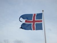 isländische Flagge &ndash; &copy; Heike Heinen (Eberhardt TRAVEL)