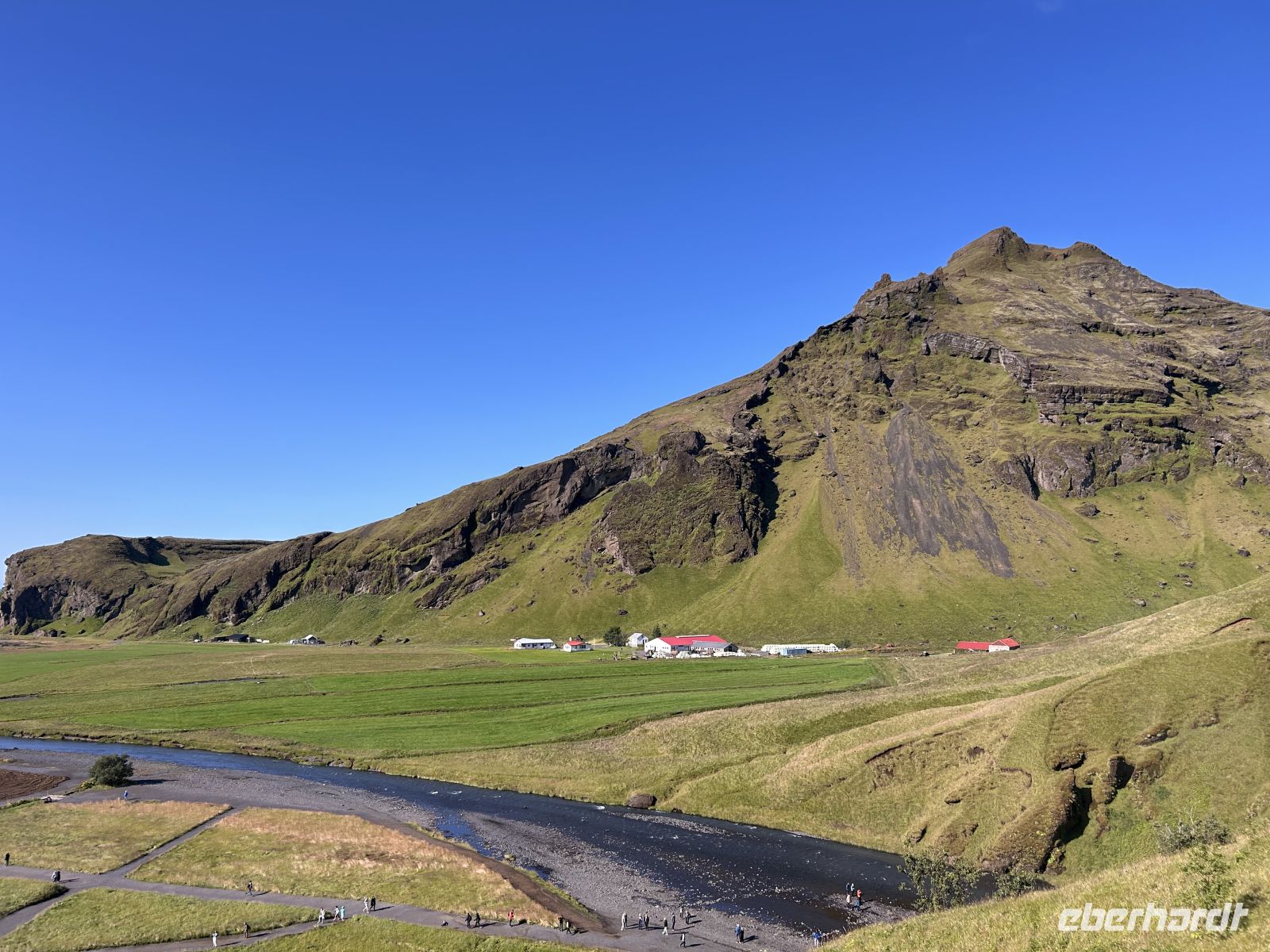 Skogafoss Fluss &ndash; &copy; Mary Dobberkau (Eberhardt TRAVEL)
