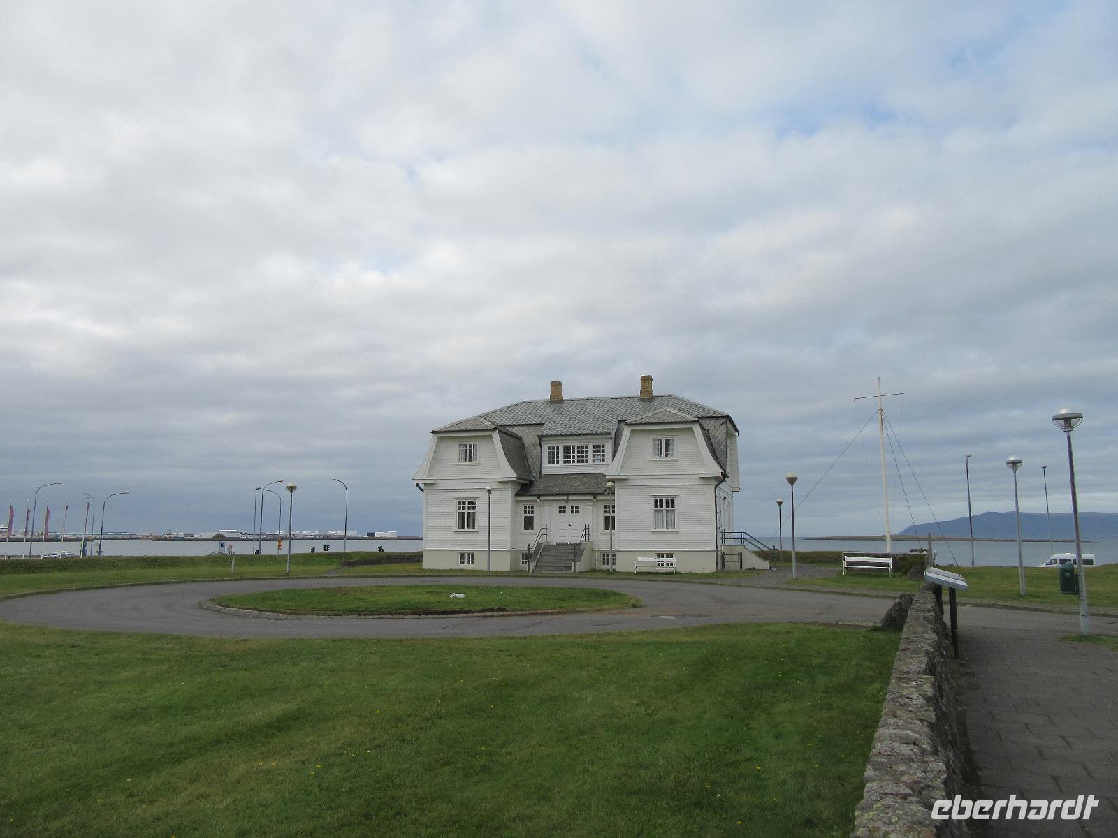 Höfði Haus &ndash; &copy; Carina Henn (Eberhardt TRAVEL)
