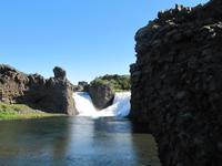 Wasserfall Hjálparfoss &ndash; &copy; Nicole Fischer (Eberhardt TRAVEL)