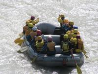 und weiter geht es den Fluss hinab &ndash; &copy; Nicole Fischer (Eberhardt TRAVEL)