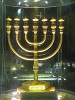Menora &ndash; &copy; Jürgen Schmeißer (Eberhardt TRAVEL)
