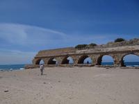 Das römische Aquädukt - Caesarea &ndash; &copy; Pauline Gehrmann-Golomer (Eberhardt TRAVEL)
