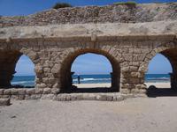 Das römische Aquädukt - Caesarea &ndash; &copy; Pauline Gehrmann-Golomer (Eberhardt TRAVEL)