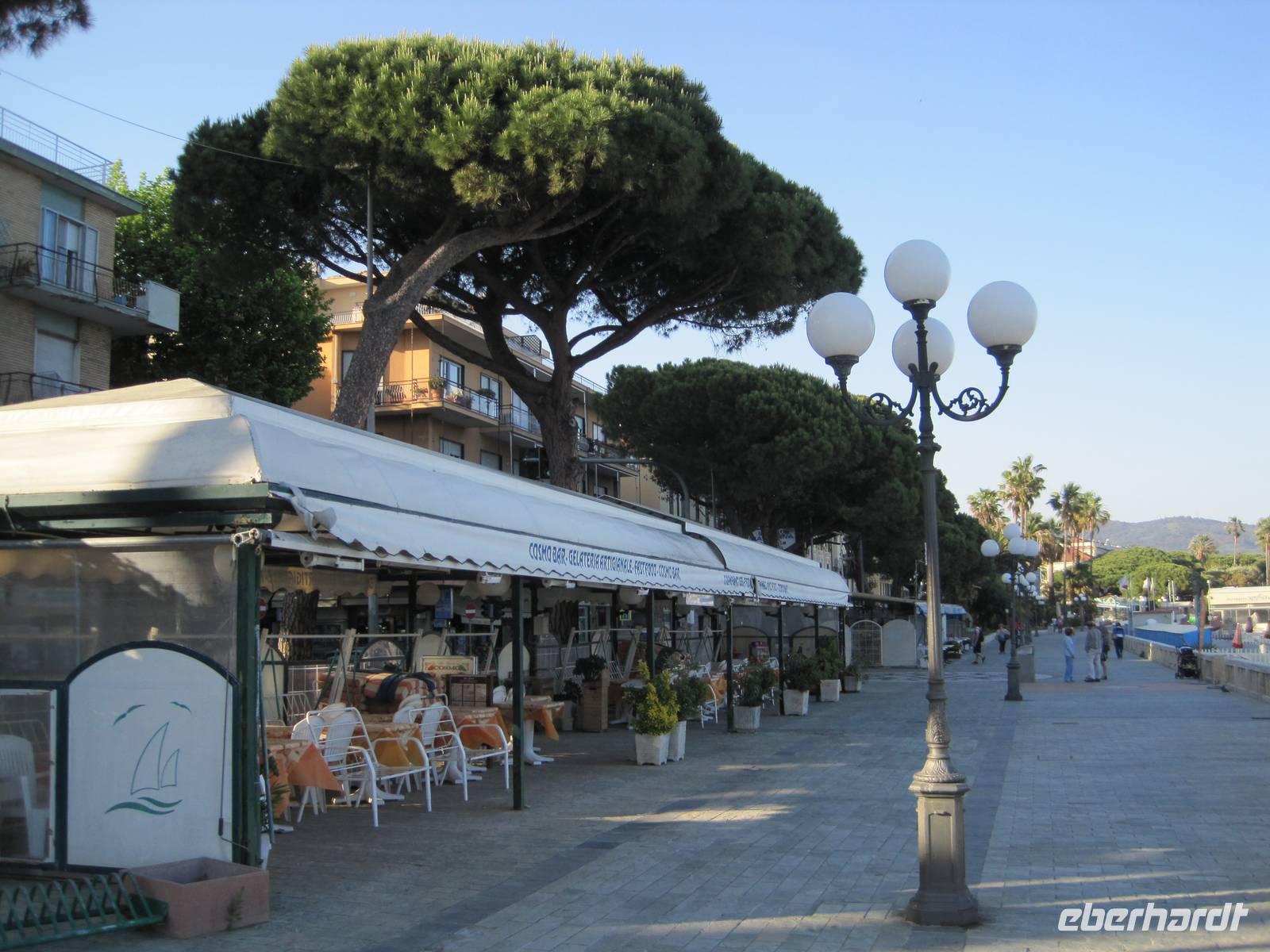 Promenade Alassio &ndash; &copy; Wilfried Briol (Eberhardt TRAVEL)