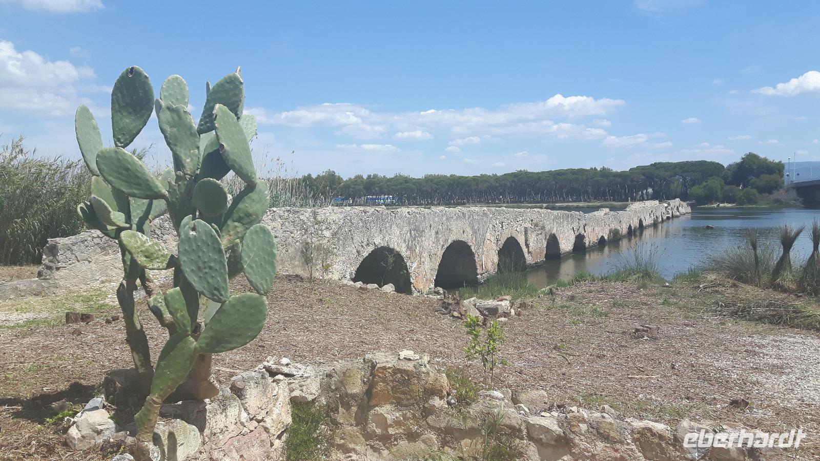 Fertilia (Ponte Romano - Römerbrücke) &ndash; &copy; Katrin Deutschbein (Eberhardt TRAVEL)