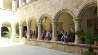 Alghero (Chiesa di San Francesco - Kreuzgang) &ndash; &copy; Katrin Deutschbein (Eberhardt TRAVEL)