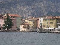 Stadtansicht von Torbole &ndash; &copy; Gabriele Schwarze (Eberhardt TRAVEL)