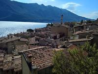 Über den Dächern von Limone. &ndash; &copy; Gerd Pierschek (Eberhardt TRAVEL)