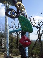 Tarotgarten von Niki de Saint Phalle und Team bei Capalbio, Hohepriester &ndash; &copy; Grit Wendelberger (Eberhardt TRAVEL)