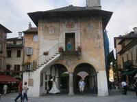 Altes Rathaus in Orta &ndash; &copy; Gabriele Schwarze (Eberhardt TRAVEL)