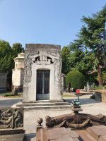8 Mailand Grabmal A. Toscanini &ndash; &copy; Walburga Lindner (Eberhardt TRAVEL)