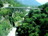 Intragna: 2 Brücken über die Melezza &ndash; &copy; Heike Heinen (Eberhardt TRAVEL)