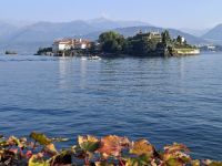 Blick von Carciano auf die Isola Bella... &ndash; &copy; Katrin Deutschbein (Eberhardt TRAVEL)