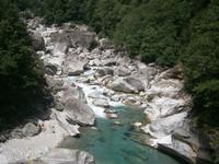 Der Fluß - Verzasca &ndash; &copy; Gabriele Schwarze (Eberhardt TRAVEL)
