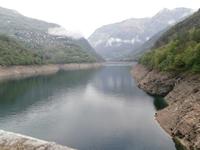 Verzascatal Staumauer &ndash; &copy; Ingrid Langer (Eberhardt TRAVEL)
