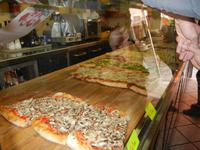 leckere Pizza &ndash; &copy; Ingrid Langer (Eberhardt TRAVEL)