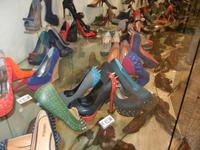 italienische Schuhmode &ndash; &copy; Ingrid Langer (Eberhardt TRAVEL)