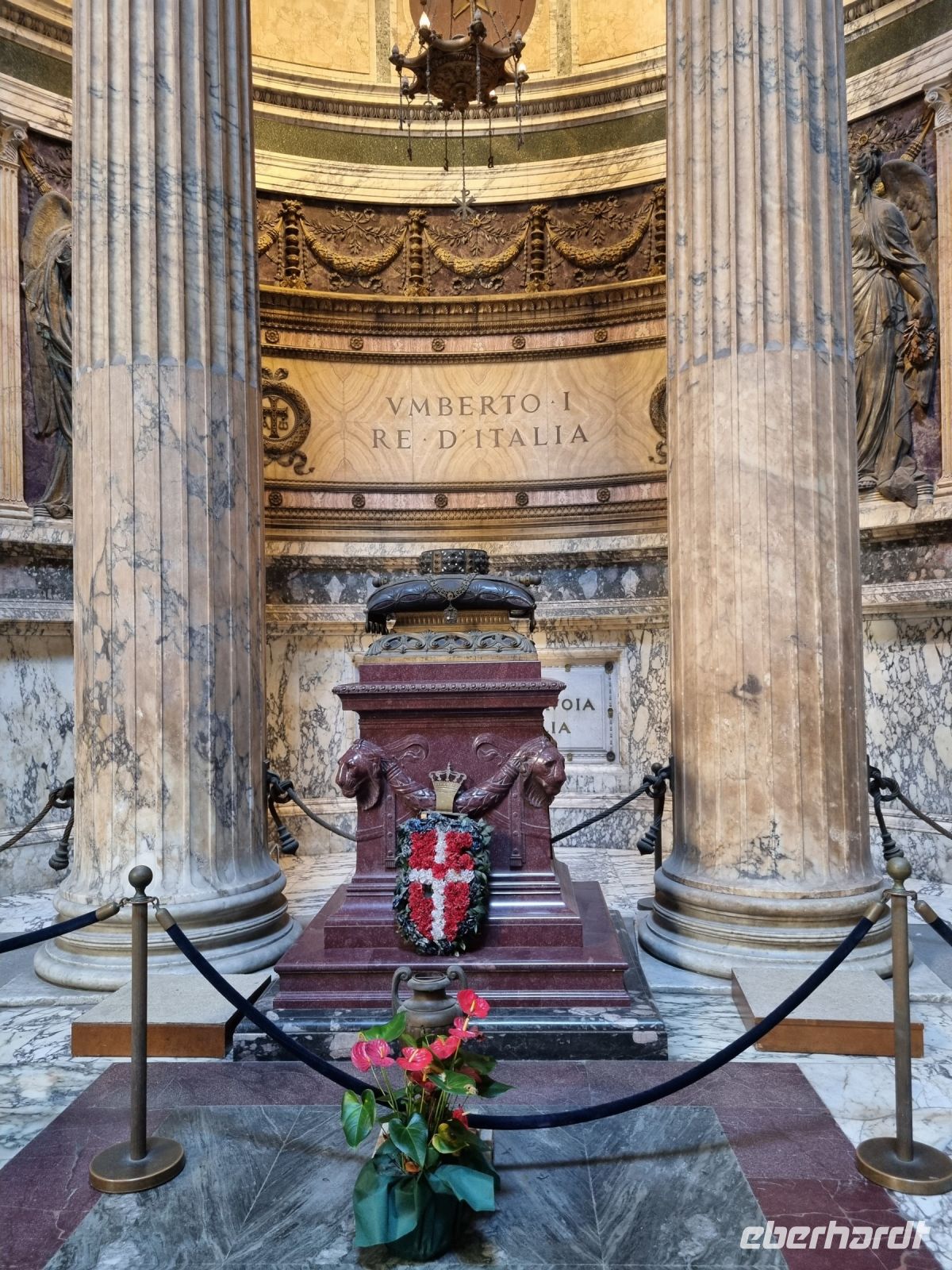 Rom - Pantheon (Grab von Umberto I.) &ndash; &copy; Katrin Deutschbein (Eberhardt TRAVEL)