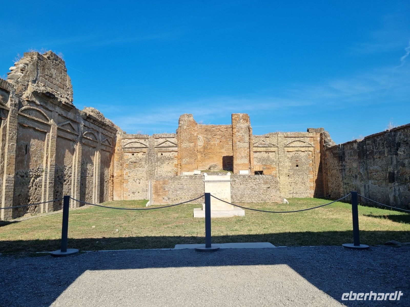 Pompeji - Tempel des Genius Augusti &ndash; &copy; Katrin Deutschbein (Eberhardt TRAVEL)