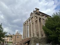 Rom (Forum Romanum - Tempel des Antoninus Pius und der Faustina) &ndash; &copy; Katrin Deutschbein (Eberhardt TRAVEL)