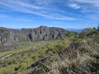 Aufstieg zum Vesuv... (Blick zum Monte Somma, dem älteren Vulkankraterwall) &ndash; &copy; Katrin Deutschbein (Eberhardt TRAVEL)