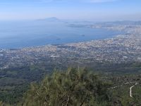 Aufstieg zum Vesuv... (Blick zum Golf von Neapel) &ndash; &copy; Katrin Deutschbein (Eberhardt TRAVEL)