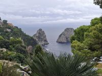 Capri-Zentrum (Blick auf die Faraglioni-Felsen) &ndash; &copy; Katrin Deutschbein (Eberhardt TRAVEL)