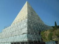 Cestius-Pyramide &ndash; &copy; Katrin Deutschbein (Eberhardt TRAVEL)